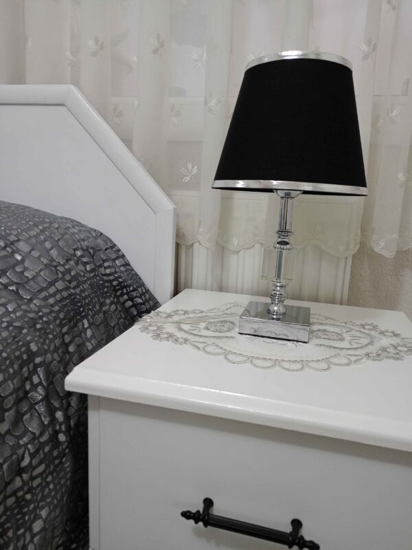 Image #2 from L**** Y*****